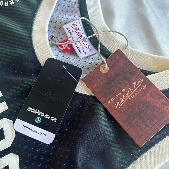 Celtics basketball shirt Larry Bird 33 NWTs - Picture 6 of 7